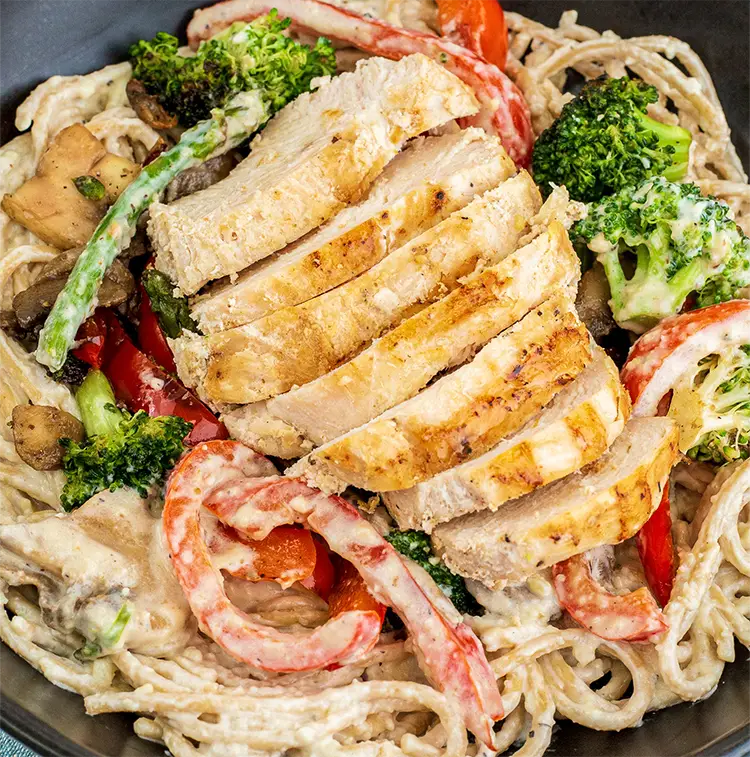 Chicken Alfredo  | ProMeals Menu