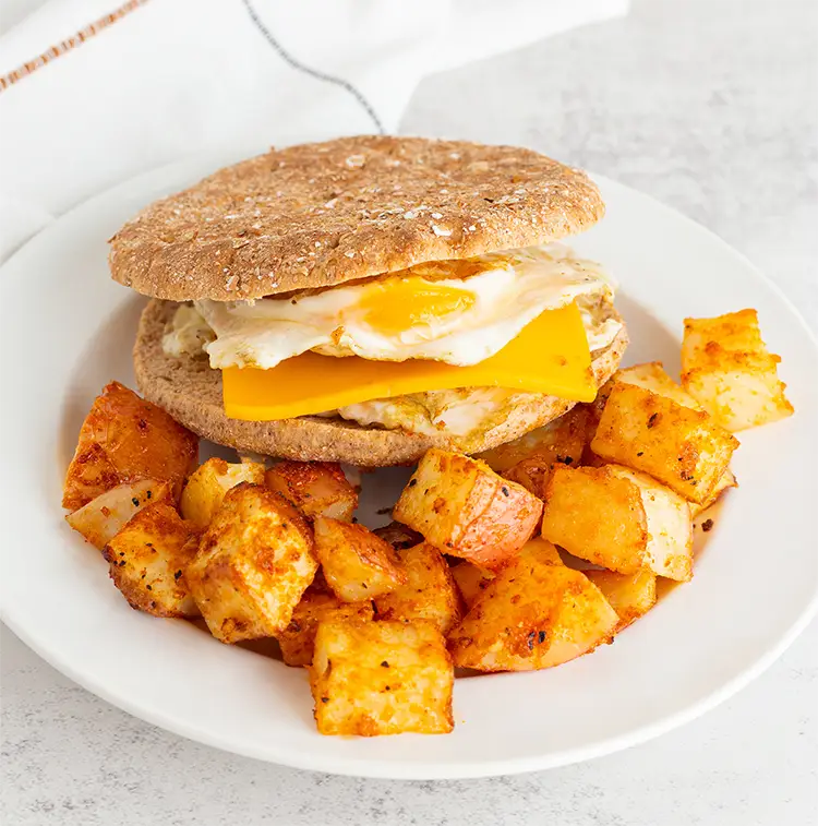 Fried Egg Sandwich with Potatoesby MyProMeals.com