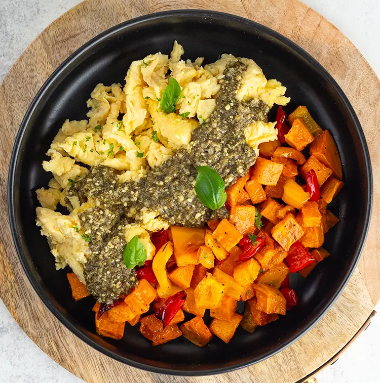 Pesto Scramble with Hash