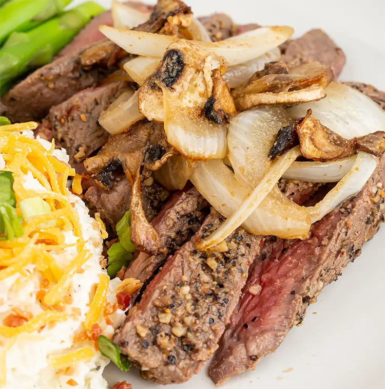 Smothered Steak and Cauliflower Mash | ProMeals Menu