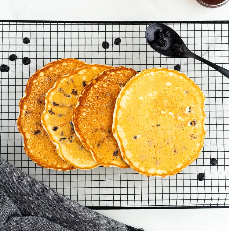 Very Berry Protein Pancakes | Healthy snacks delivery