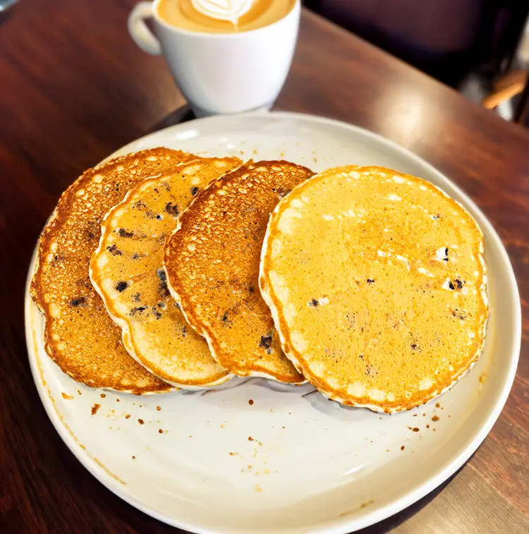Very Berry Protein Pancakes | Healthy snacks delivery